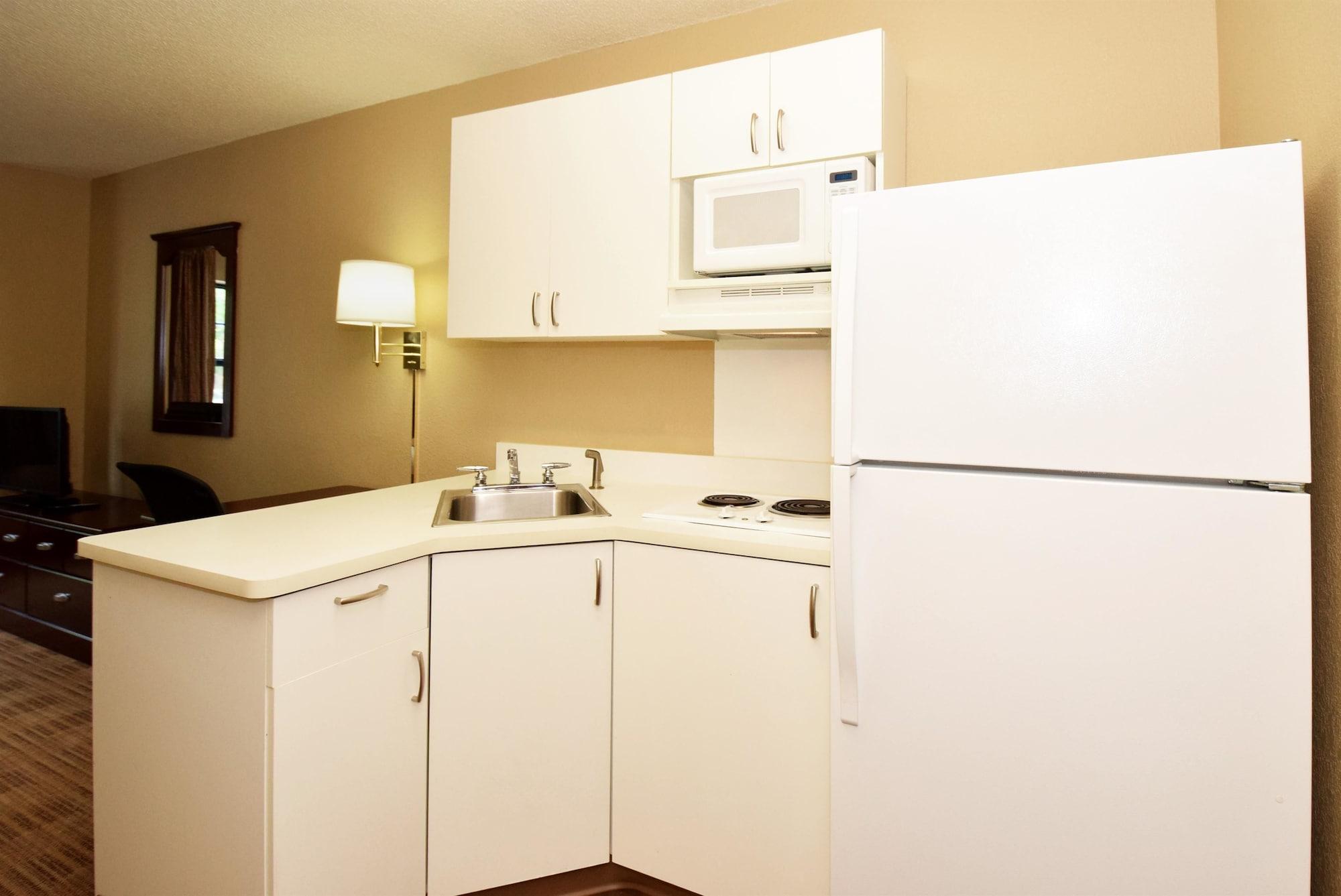 Extended Stay America Select Suites - Detroit - Sterling Heights Exterior photo