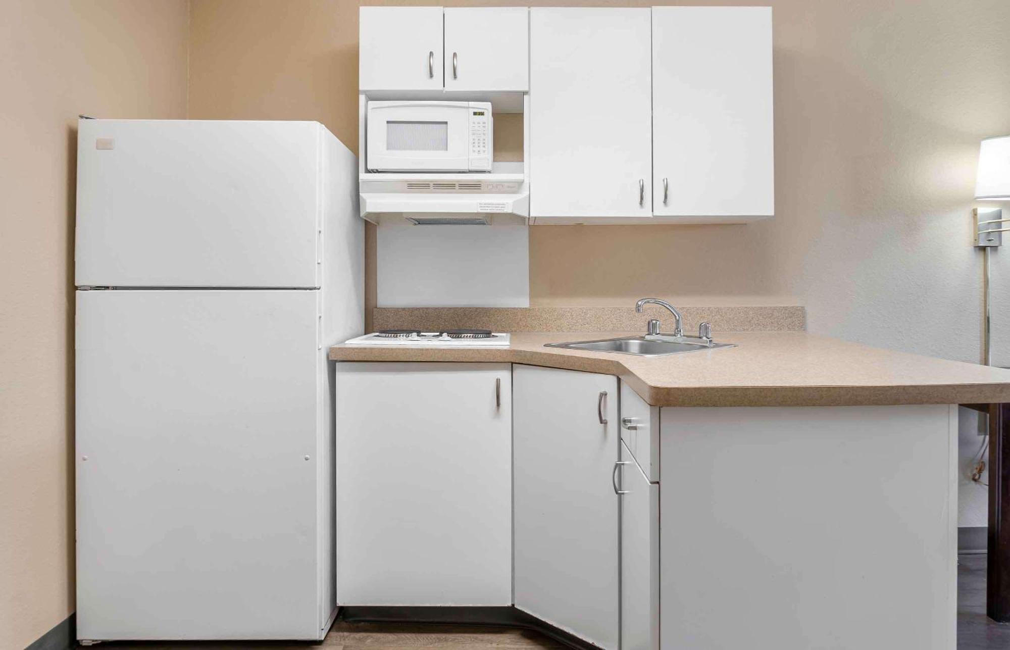 Extended Stay America Select Suites - Detroit - Sterling Heights Exterior photo