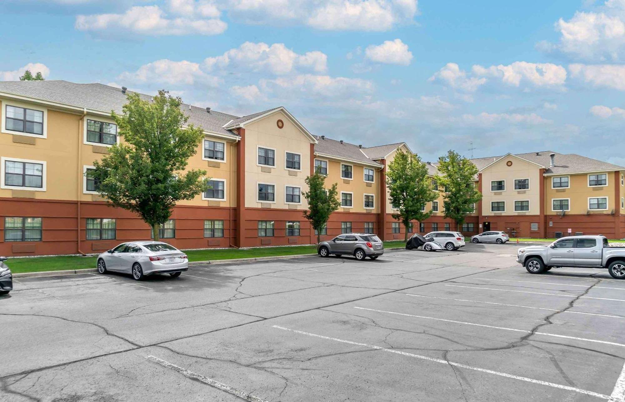 Extended Stay America Select Suites - Detroit - Sterling Heights Exterior photo
